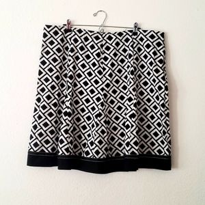 Amanda Lane Diamond Pattern B&W Cotton Skirt 20W